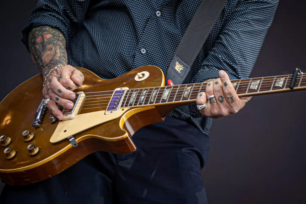 social distortion